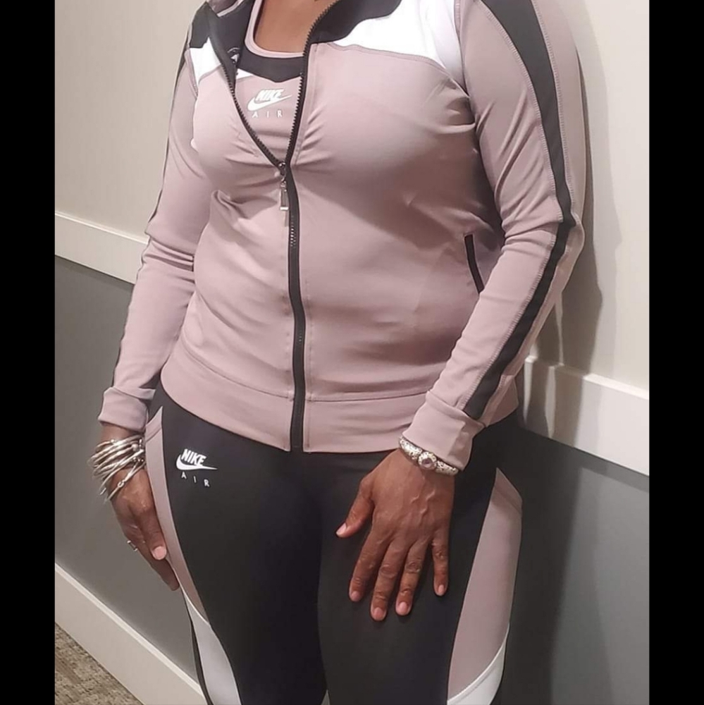 Sweatsuit - Picture 1 of 3